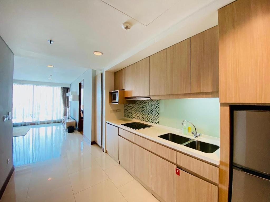 The H Tower Rasuna Suites Kuningan Jakarta By Villaloka Extérieur photo