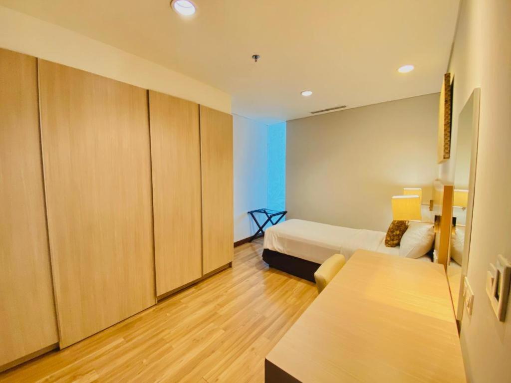 The H Tower Rasuna Suites Kuningan Jakarta By Villaloka Extérieur photo