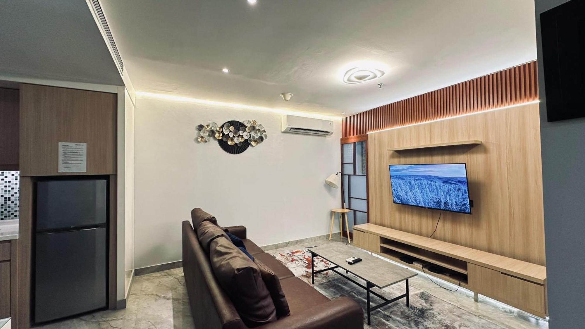 The H Tower Rasuna Suites Kuningan Jakarta By Villaloka Extérieur photo